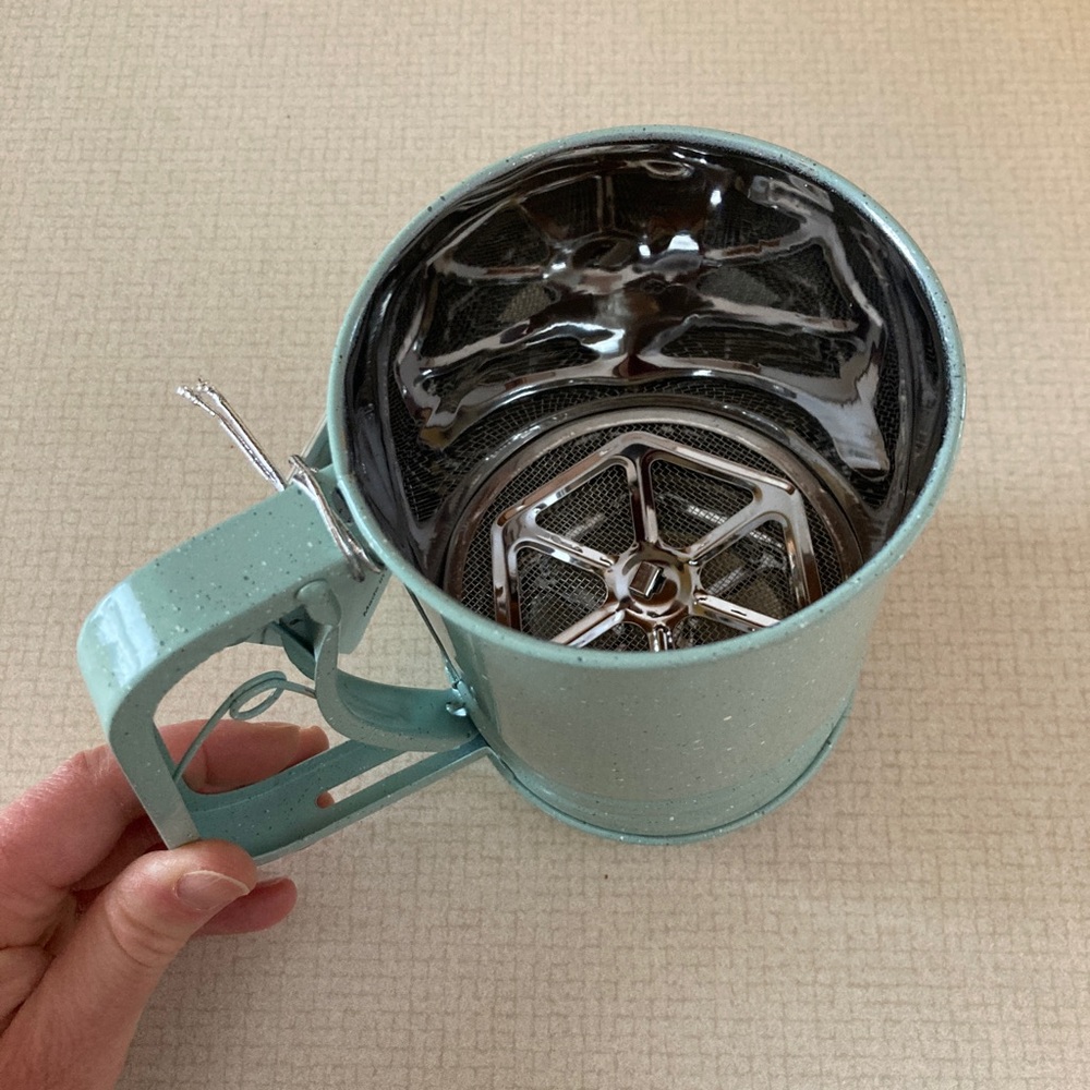 Teal Flour Sifter - New